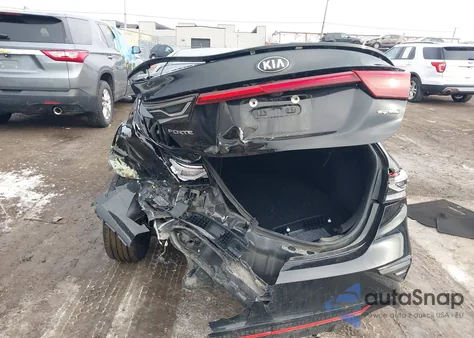 2021 Kia Forte Gt-Line z USA, uszkodzony, nr VIN 3KPF34AD4ME315116